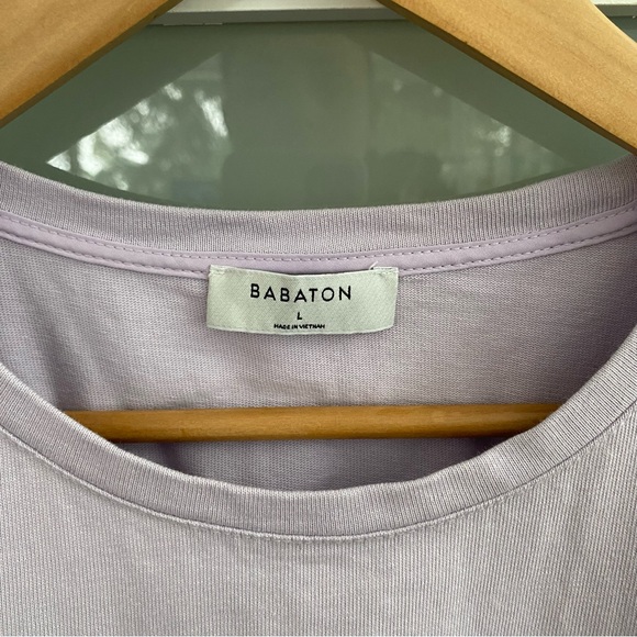 Aritzia Babaton classic T shirt in LILAC - Picture 4 of 6